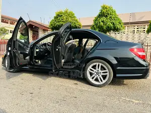 Mercedes-Benz C250 2014 Black