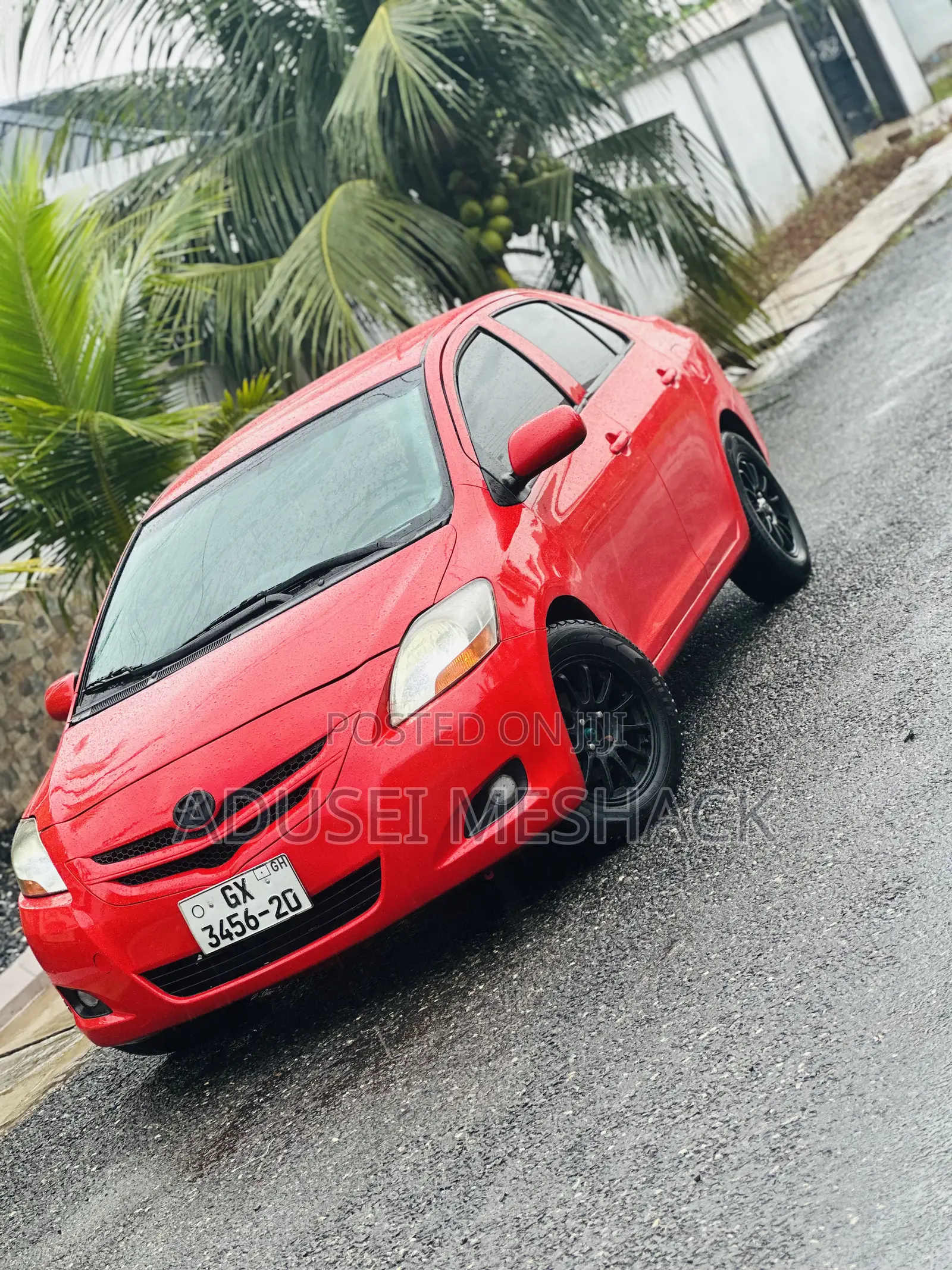 Toyota Yaris 2012 Red
