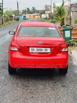 Toyota Yaris 2012 Red