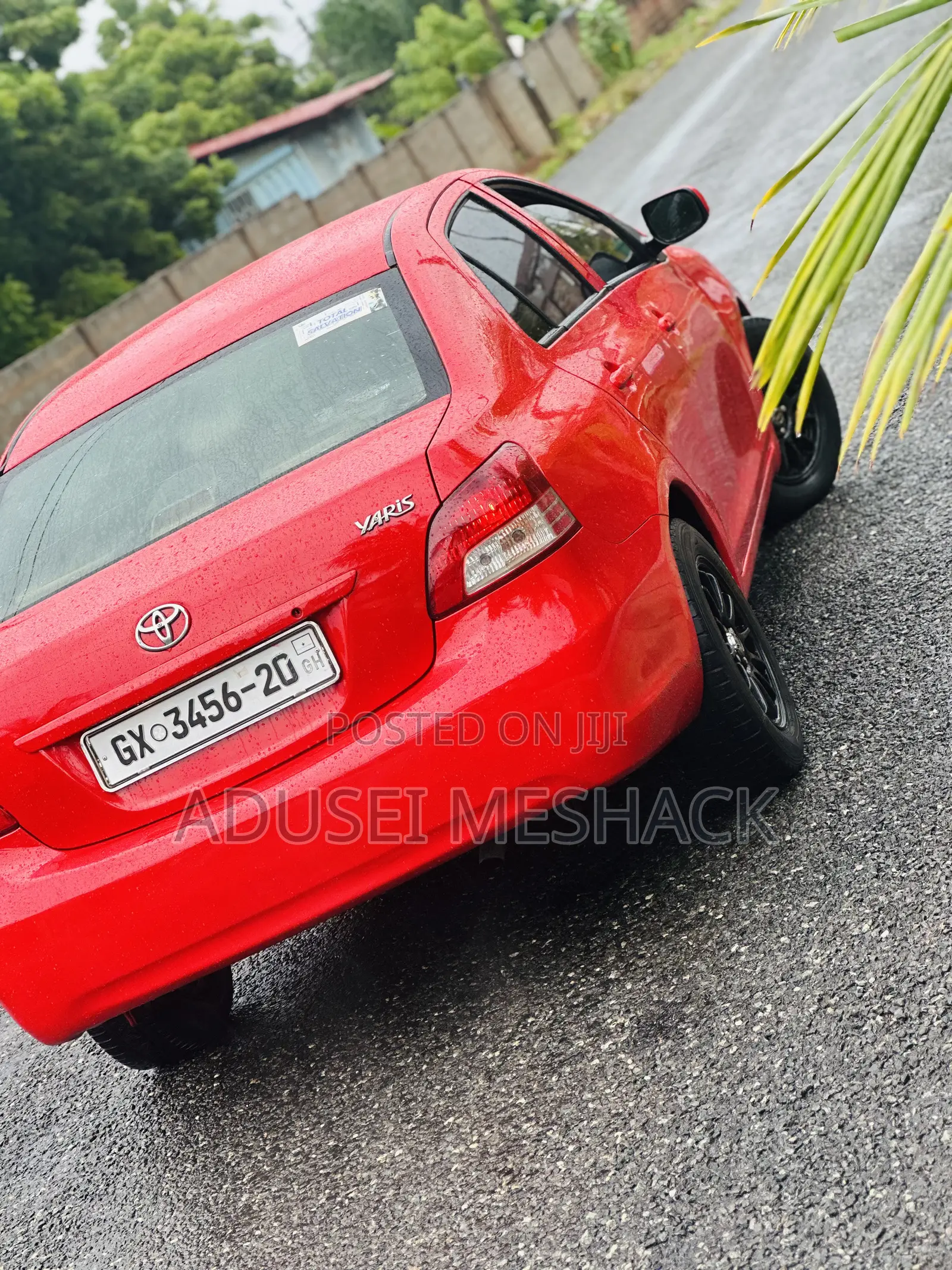 Toyota Yaris 2012 Red