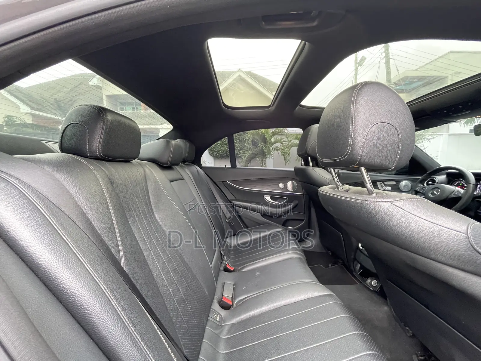 Mercedes-Benz E300 4Matic AWD Sedan (2.0L 4cyl 9A) 2017 Gray