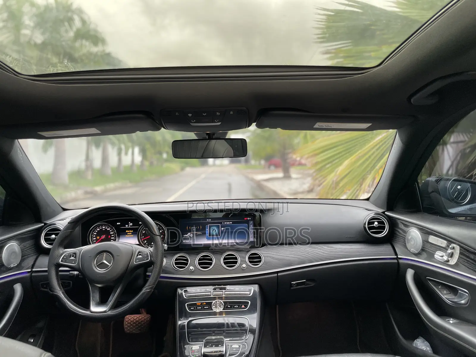 Mercedes-Benz E300 4Matic AWD Sedan (2.0L 4cyl 9A) 2017 Gray