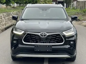 Toyota Highlander Limited AWD 2023 Black
