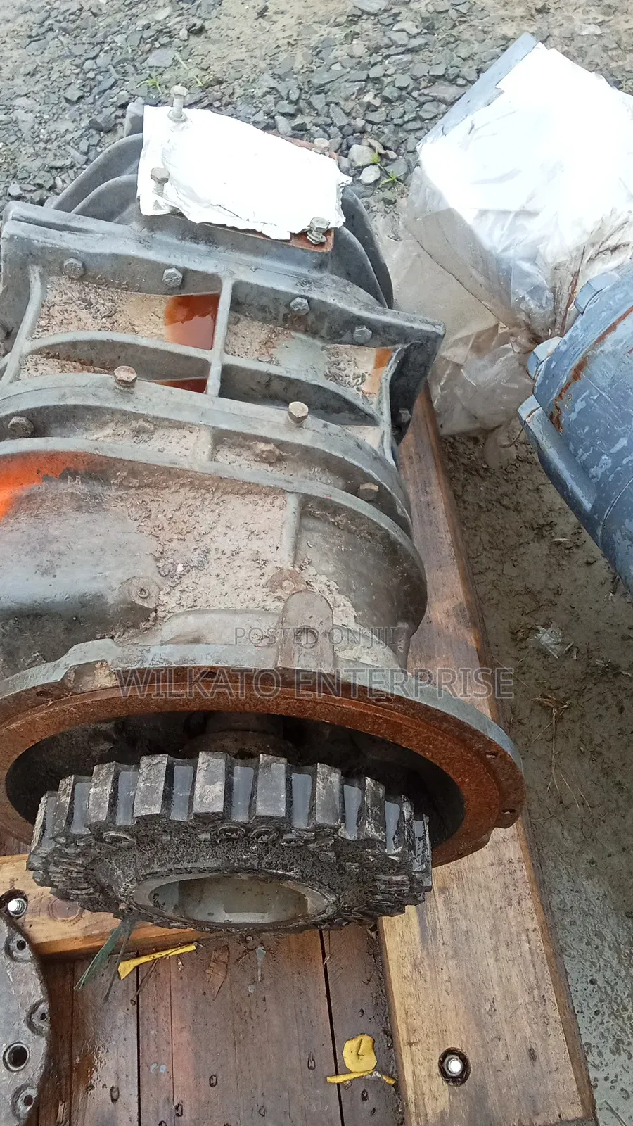 Caterpillar 740b Dump Truck Axles