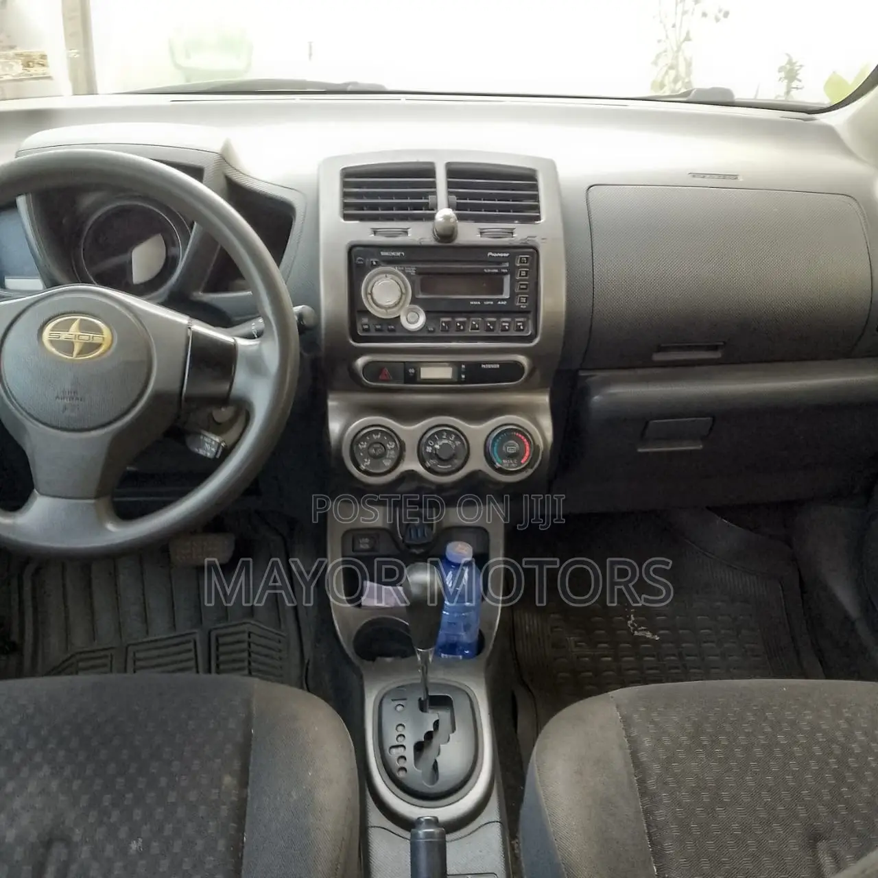 Scion xD Base 2012 Gray