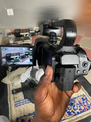 Komery Wi-Fi Camcorder With Remote Touchscreen