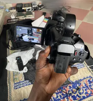 Komery Wi-Fi Camcorder With Remote Touchscreen