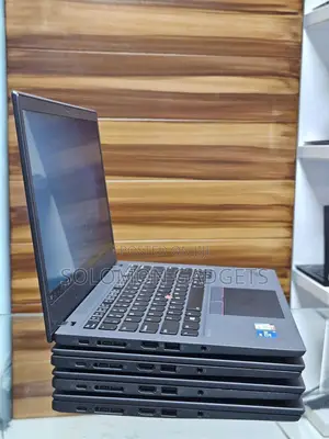 Laptop Lenovo ThinkPad T14s G4 16GB Intel Core i5 SSD 512GB