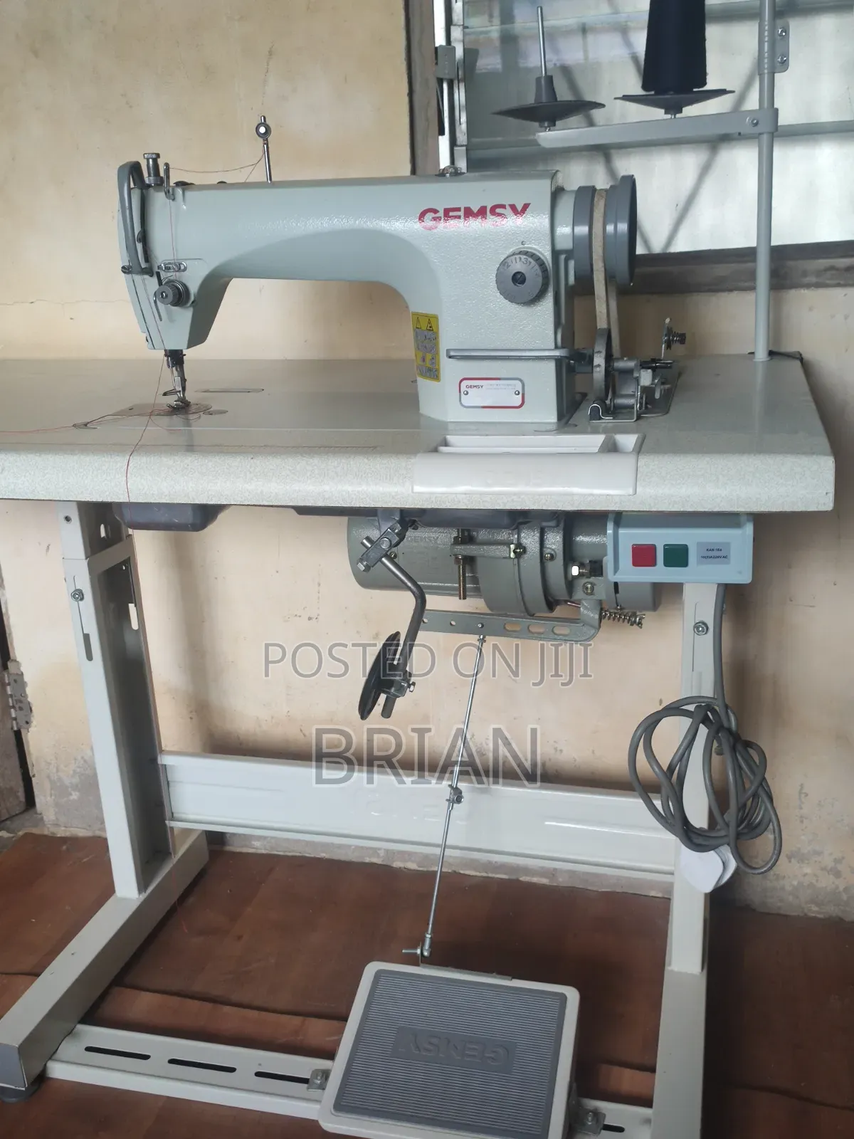 Gemsy Industrial Sewing Machine