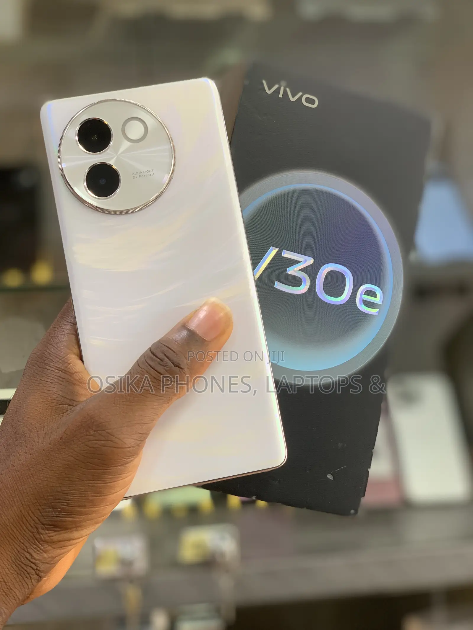 New Vivo V30e 256 GB White