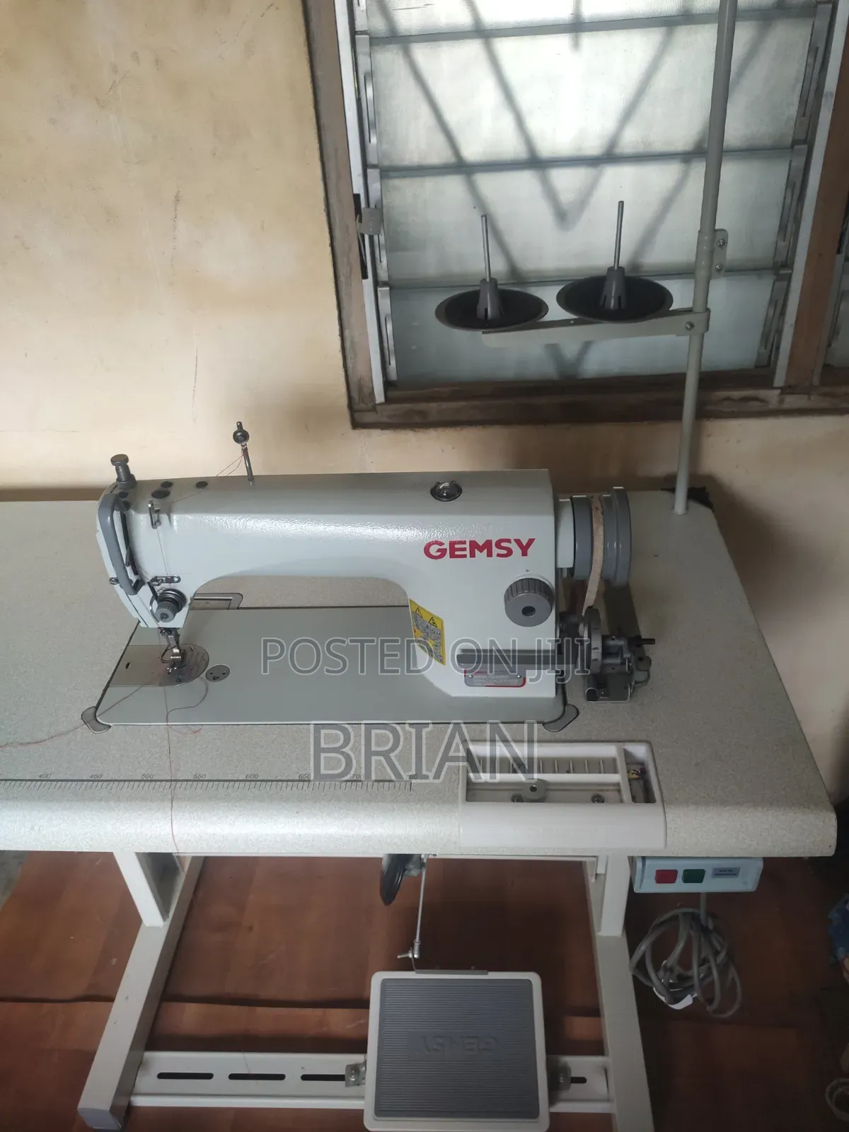 Gemsy Industrial Sewing Machine