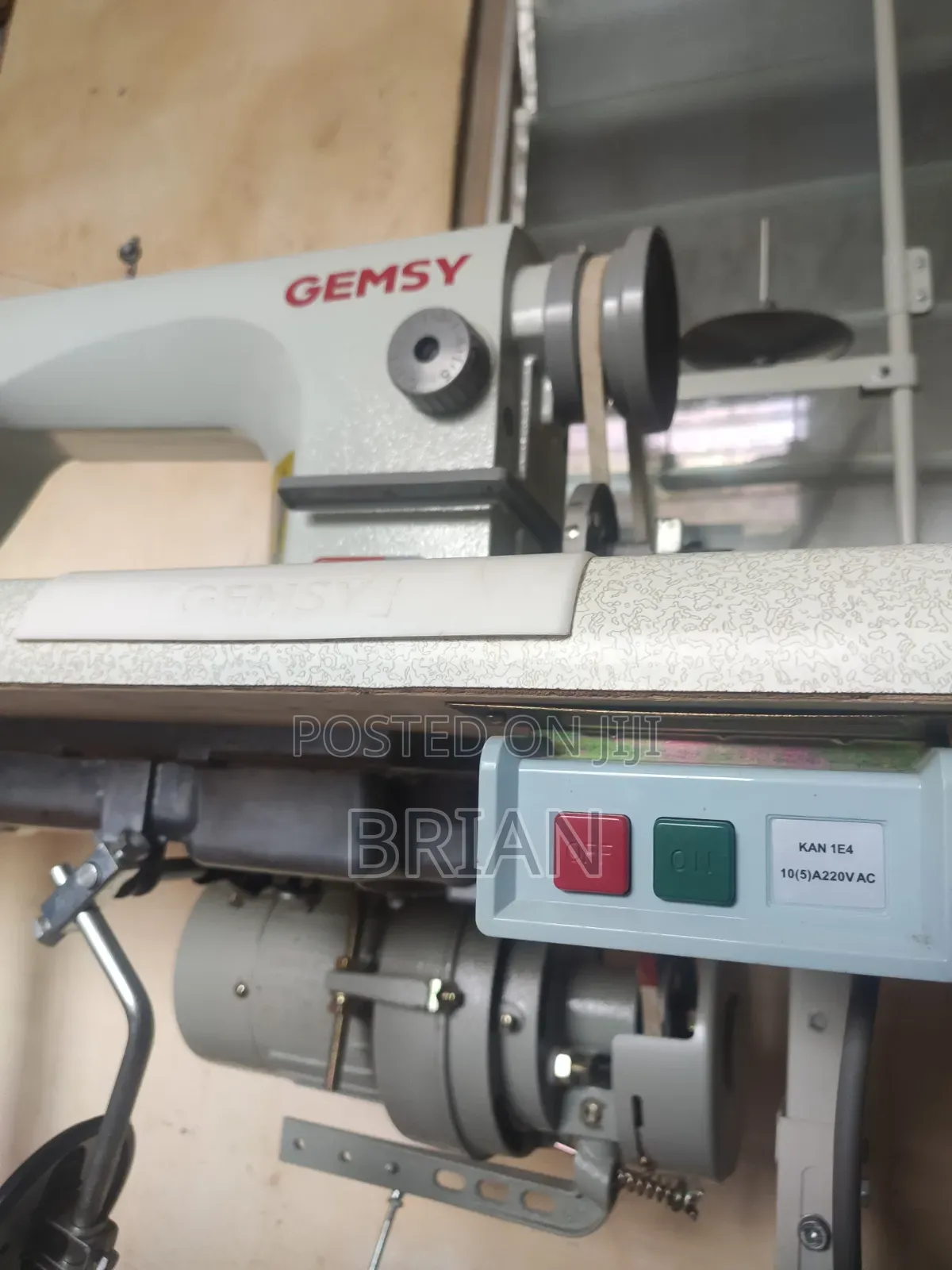 Gemsy Industrial Sewing Machine