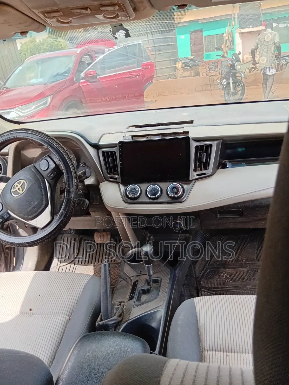Toyota RAV4 LE FWD (2.5L 4cyl 6A) 2013 Gray