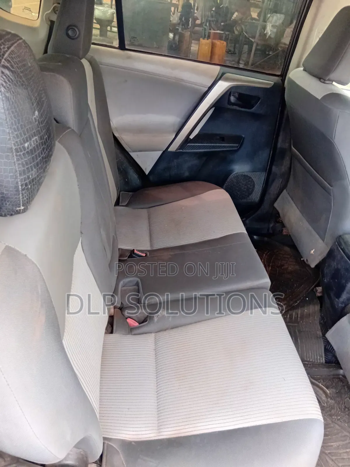 Toyota RAV4 LE FWD (2.5L 4cyl 6A) 2013 Gray