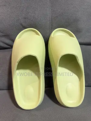 Coconut Cloud Slippers – Thick-Soled Eva Beach Sandals