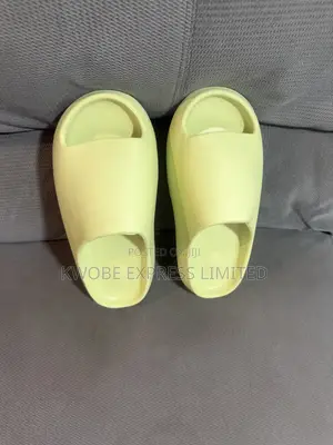 Coconut Cloud Slippers – Thick-Soled Eva Beach Sandals