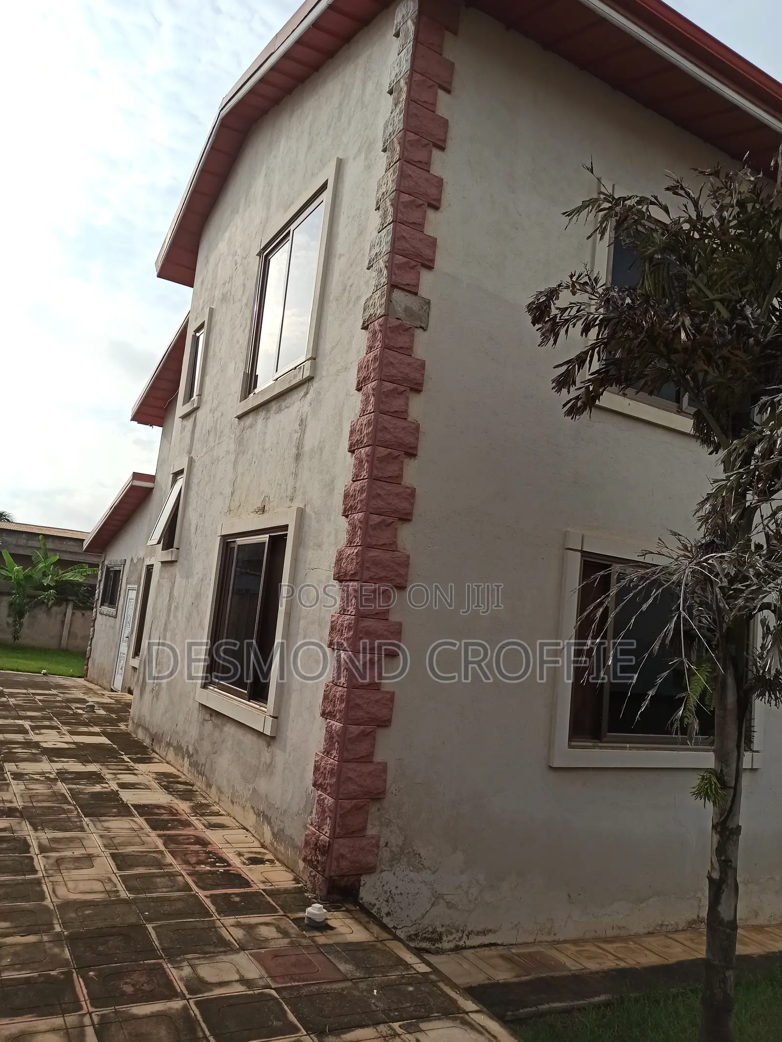 5bdrm House in Asokore Mampong Municipal for sale
