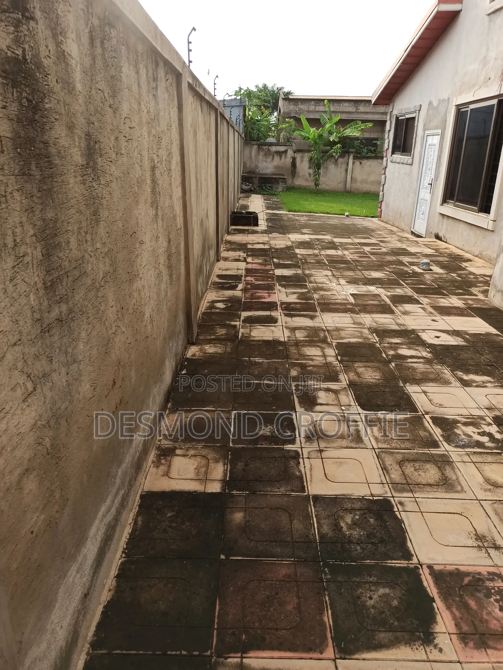 5bdrm House in Asokore Mampong Municipal for sale