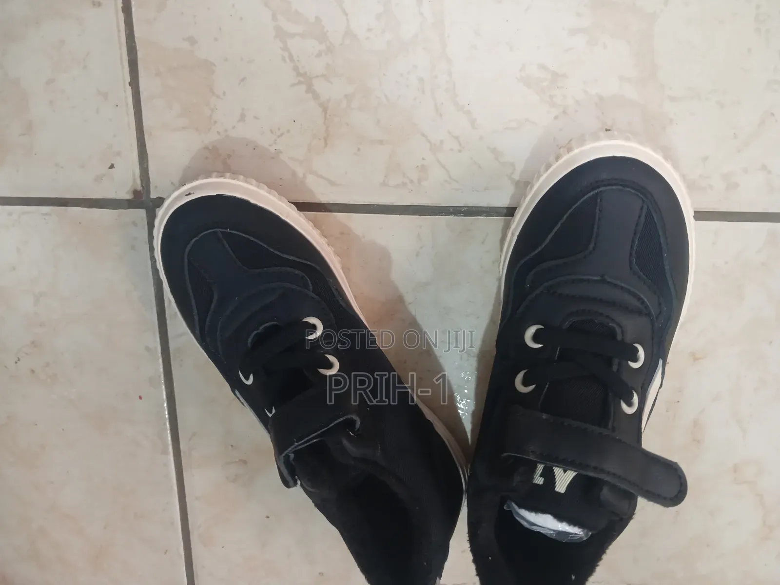 Kids Sneakers