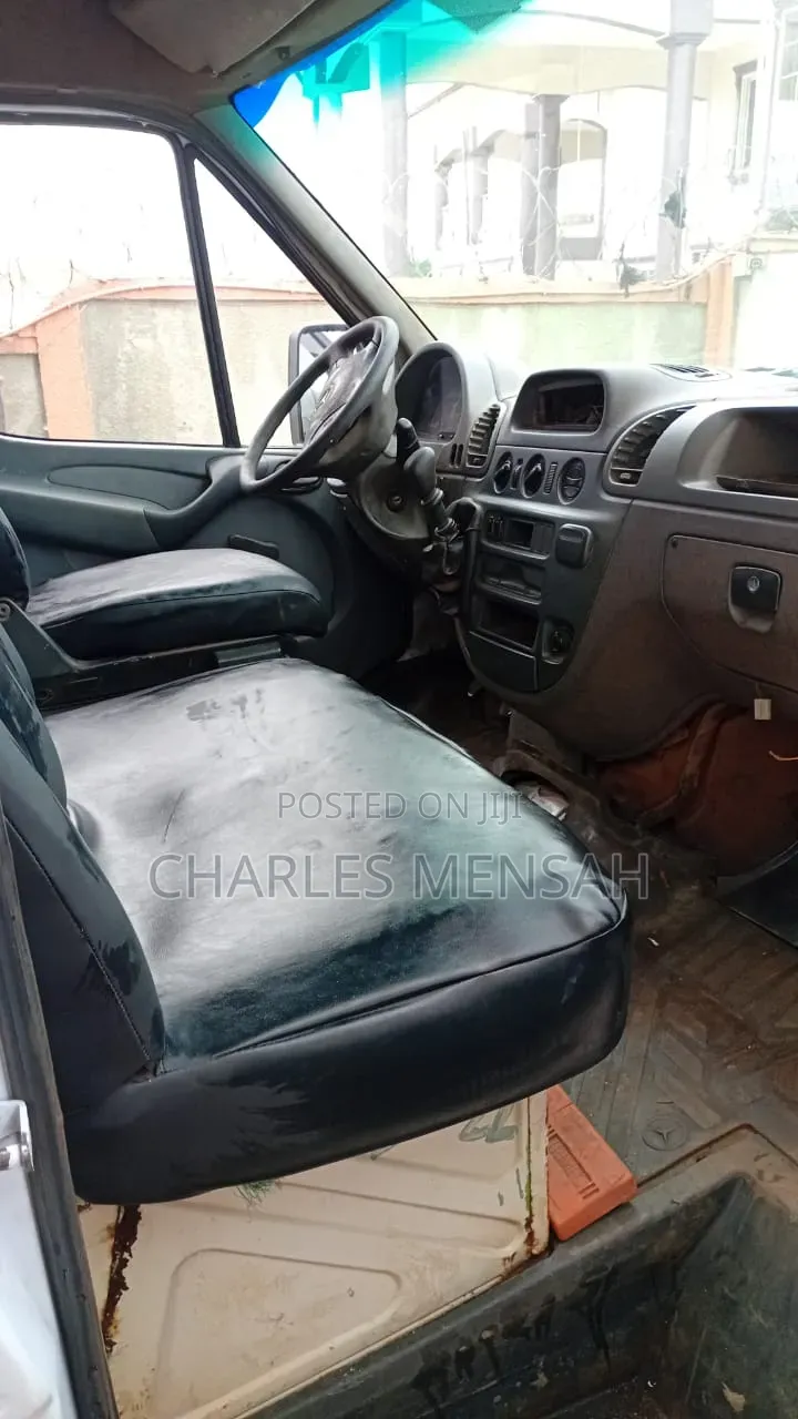 Mercedes-Benz Sprinter 2005 White