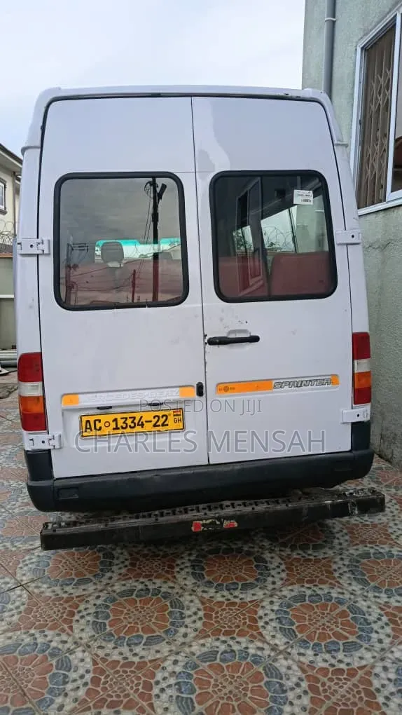 Mercedes-Benz Sprinter 2005 White