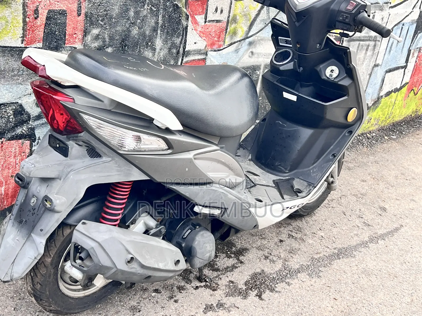 Piaggio Scooter 2026 Gray