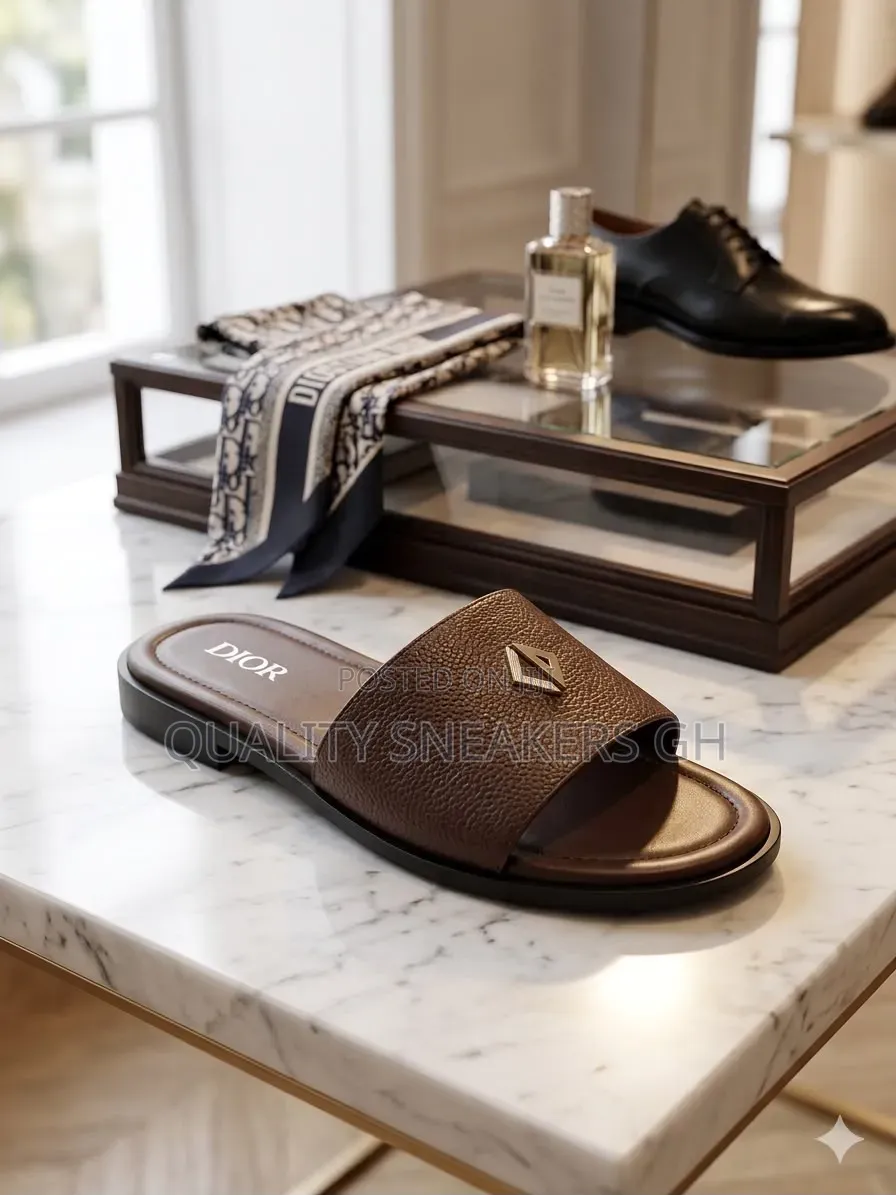 Dior Slippers Brown