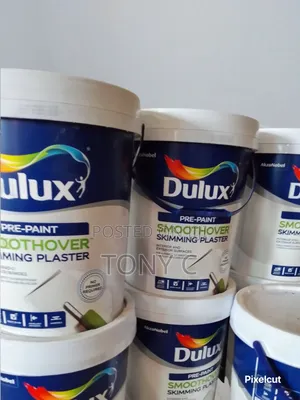 Dulux Smooth Over Acrylic Putty