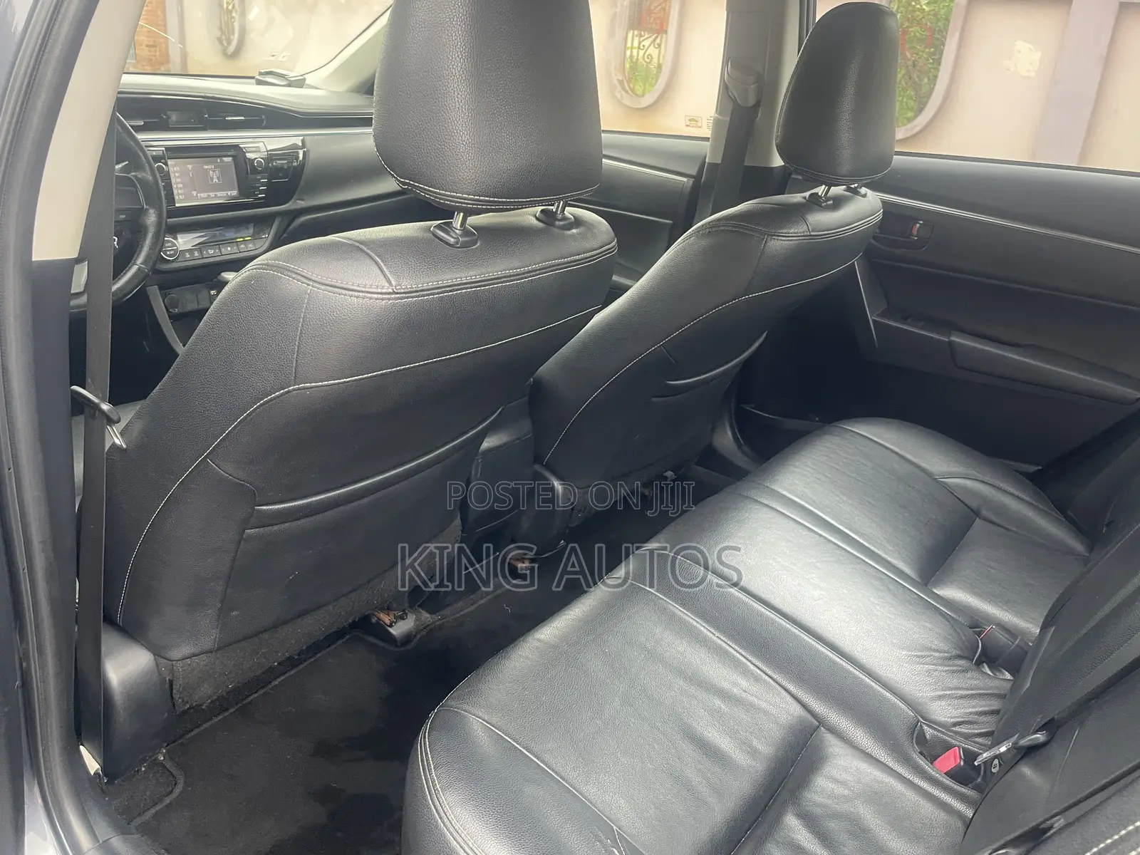Toyota Corolla LE 4dr Sedan (1.8L 4cyl CVT) 2017 Gray