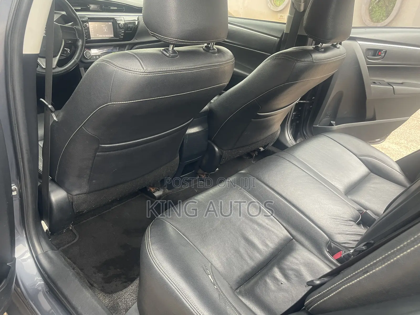 Toyota Corolla LE 4dr Sedan (1.8L 4cyl CVT) 2017 Gray