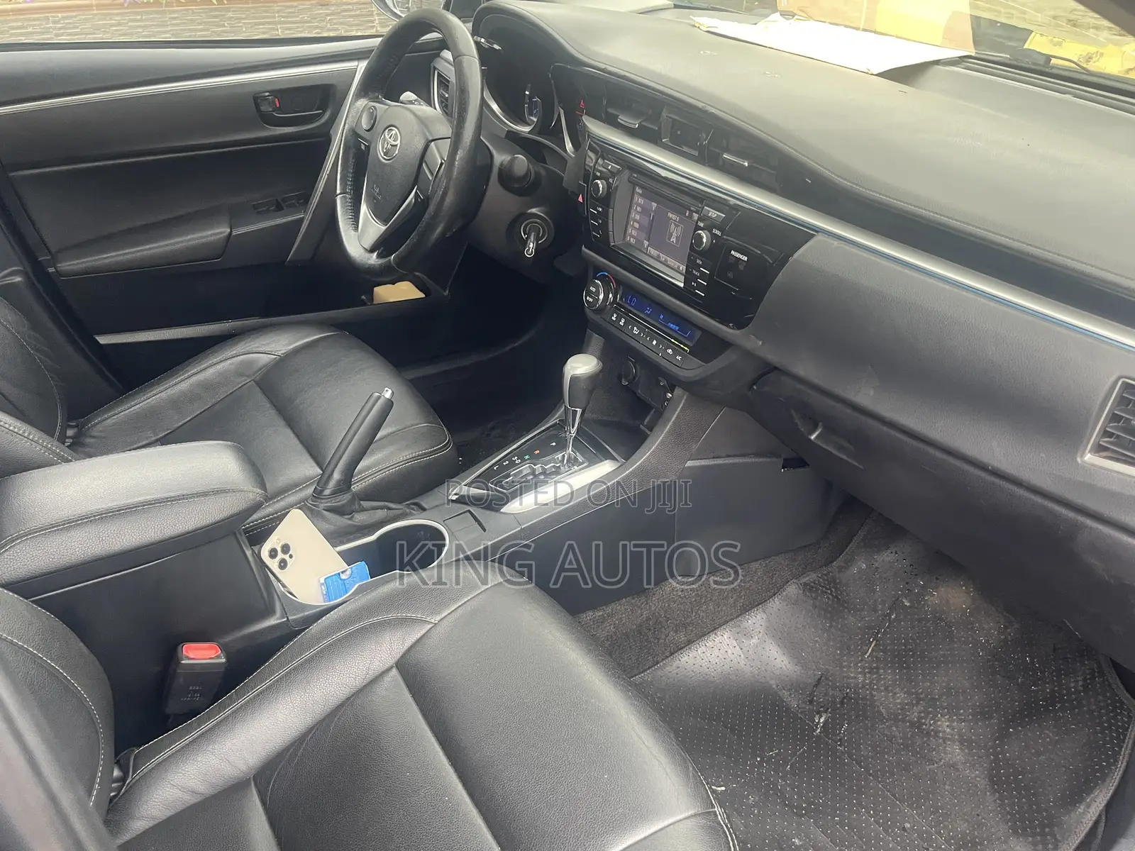 Toyota Corolla LE 4dr Sedan (1.8L 4cyl CVT) 2017 Gray