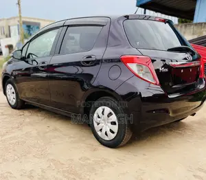 Toyota Vitz 1.3 AWD 3dr 2013 Burgundy