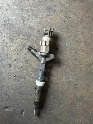 Toyota Hiace 2015 Fuel Injectors