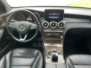 Mercedes-Benz GLC-Class 2019 Black