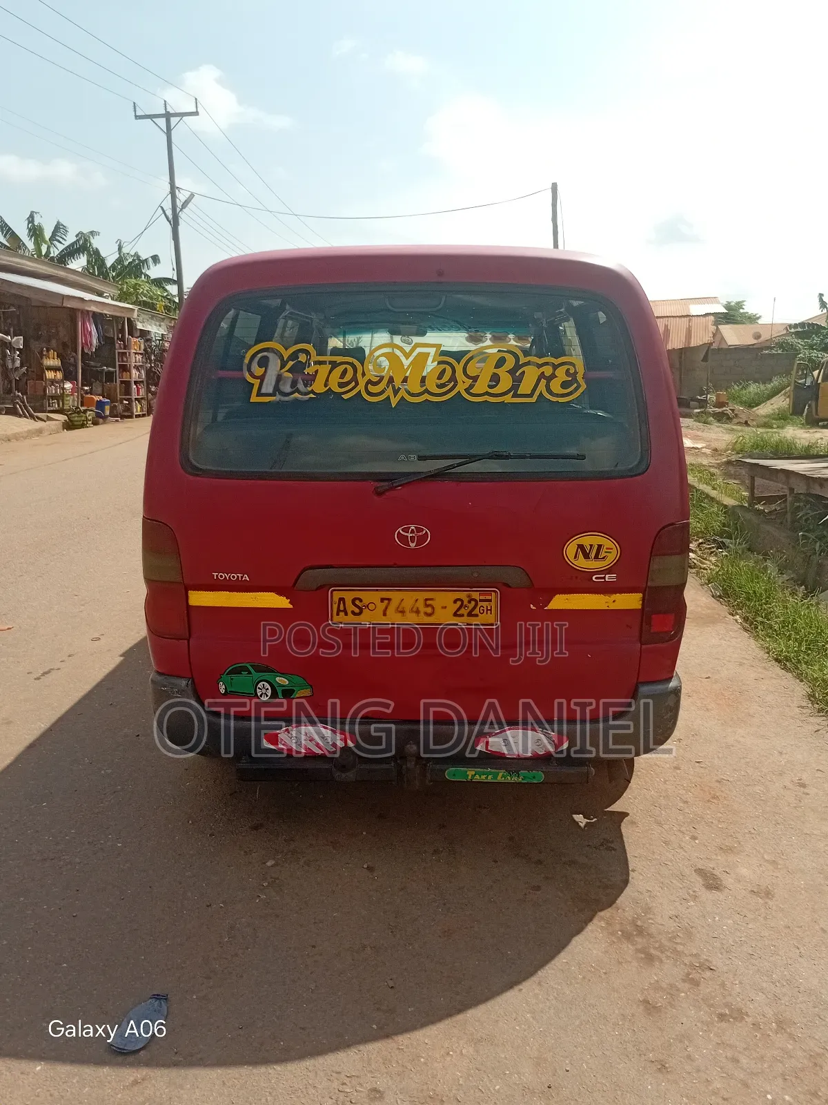 Toyota HiAce 2002 Red