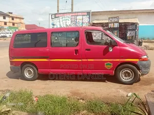 Toyota HiAce 2002 Red