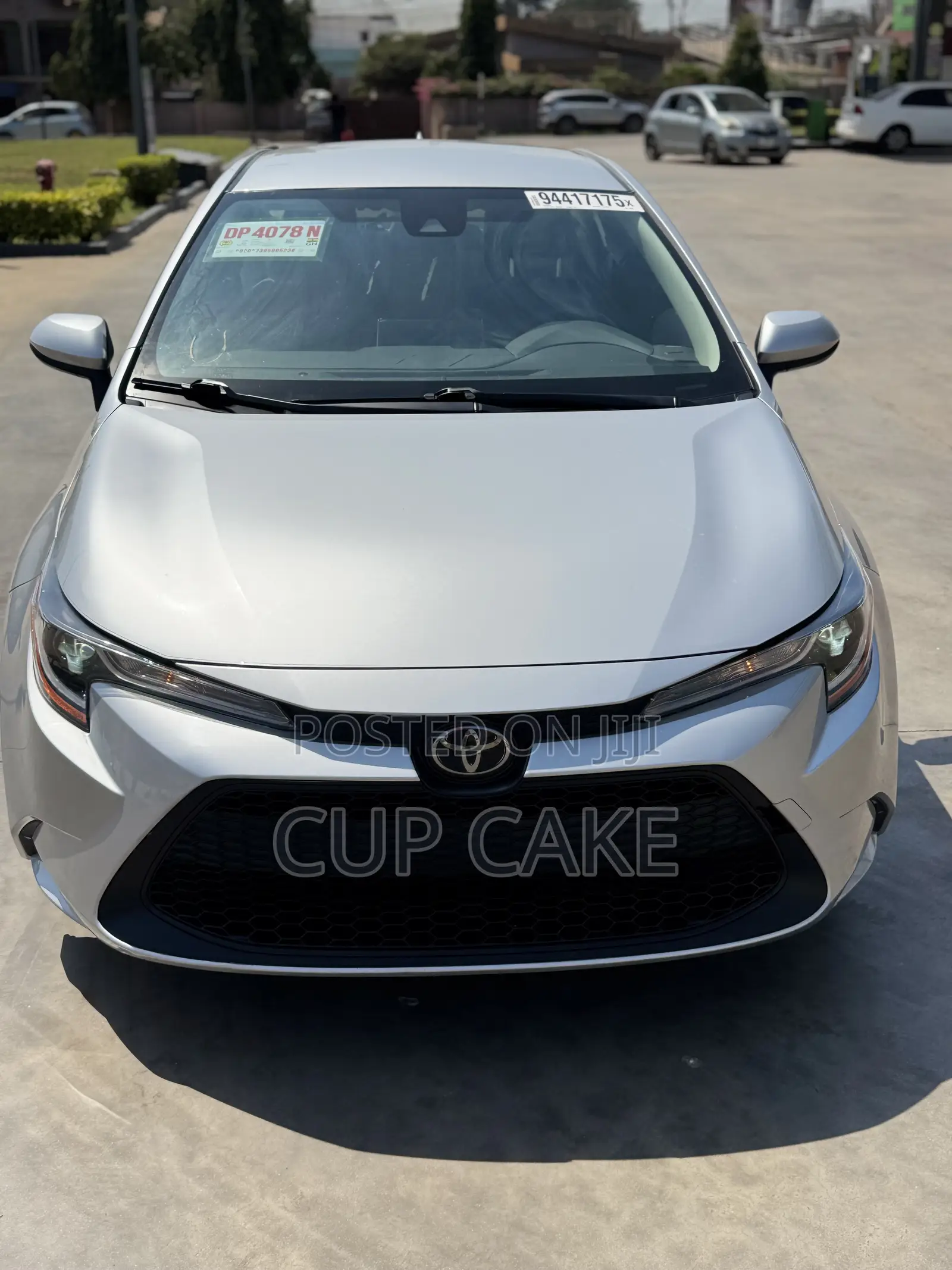 Toyota Corolla LE 2021 Silver