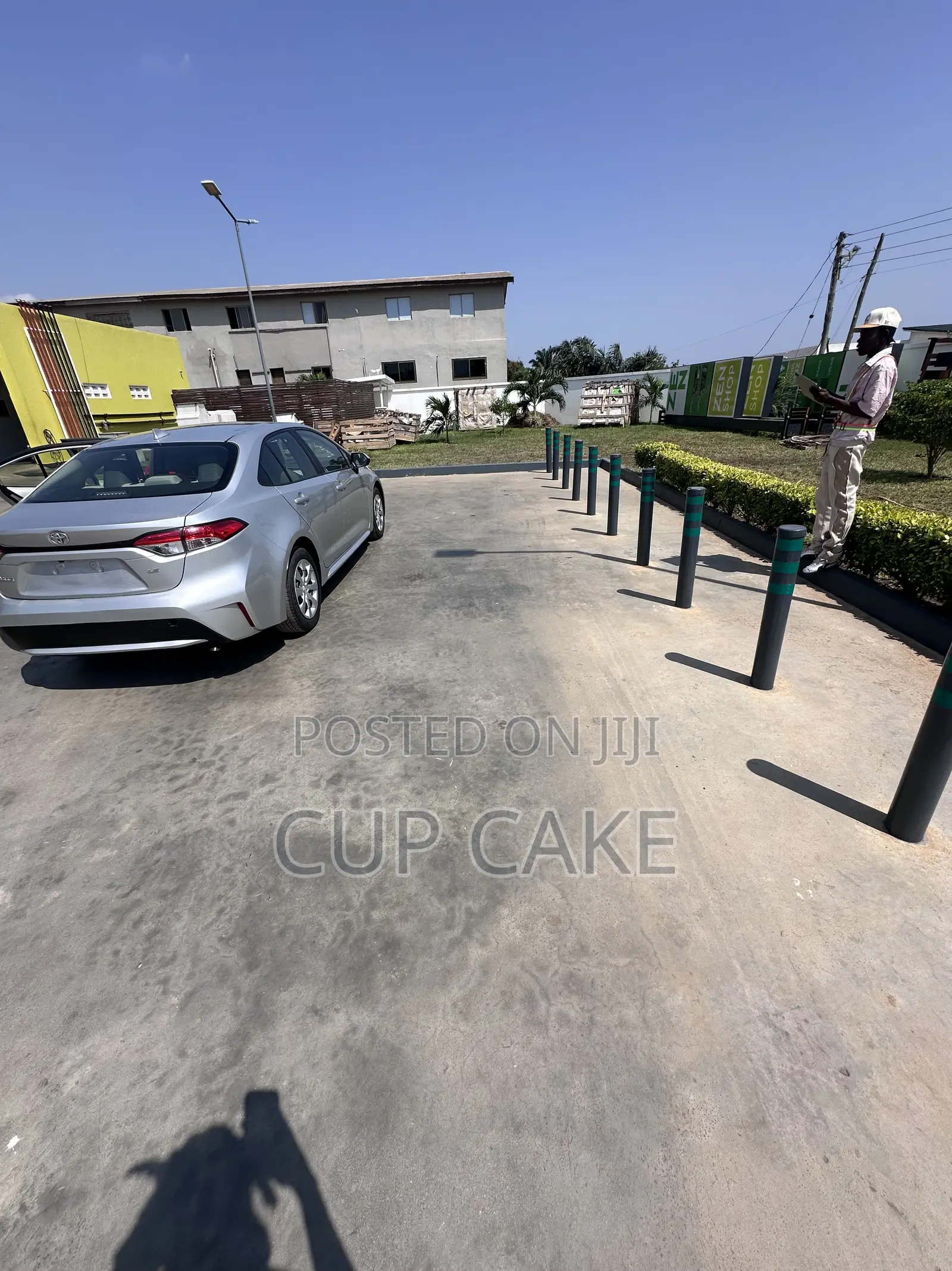 Toyota Corolla LE 2021 Silver