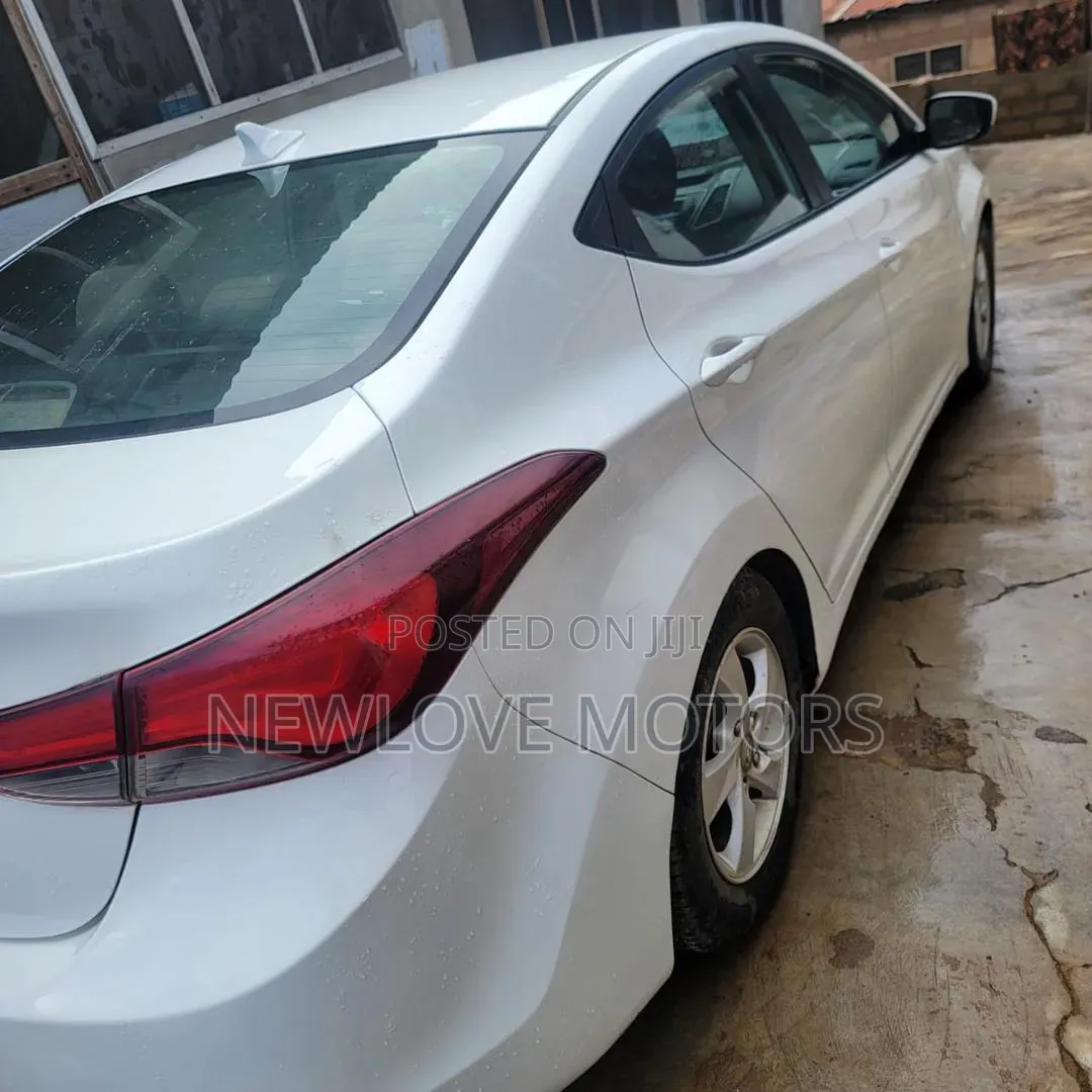 Hyundai Elantra 2015 White