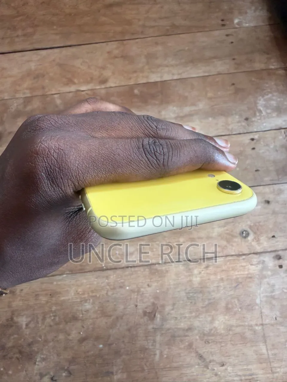 Apple iPhone XR 64 GB Yellow