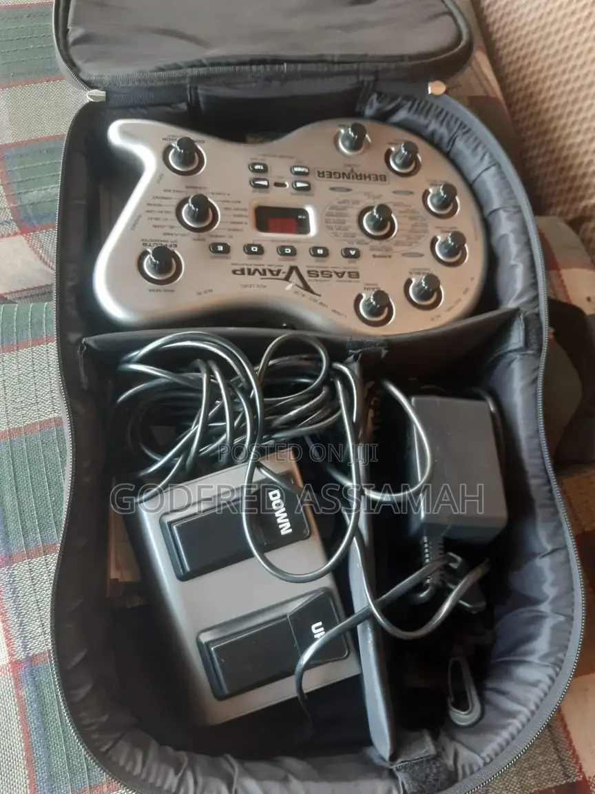 Bass v-Amp Pedal