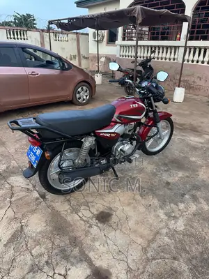 New TVS HLX 125 2026 Red