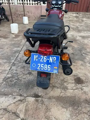 New TVS HLX 125 2026 Red