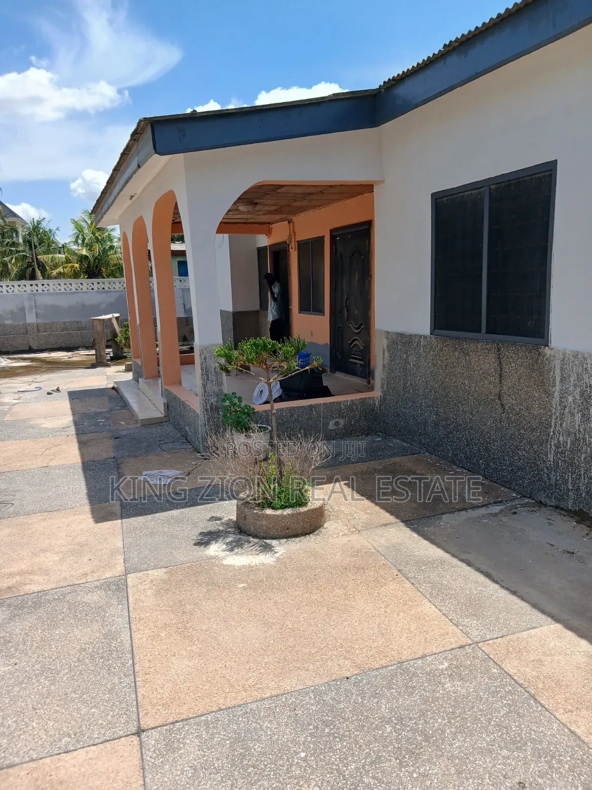 4bdrm House in Kingzion Real, Abrantie for rent