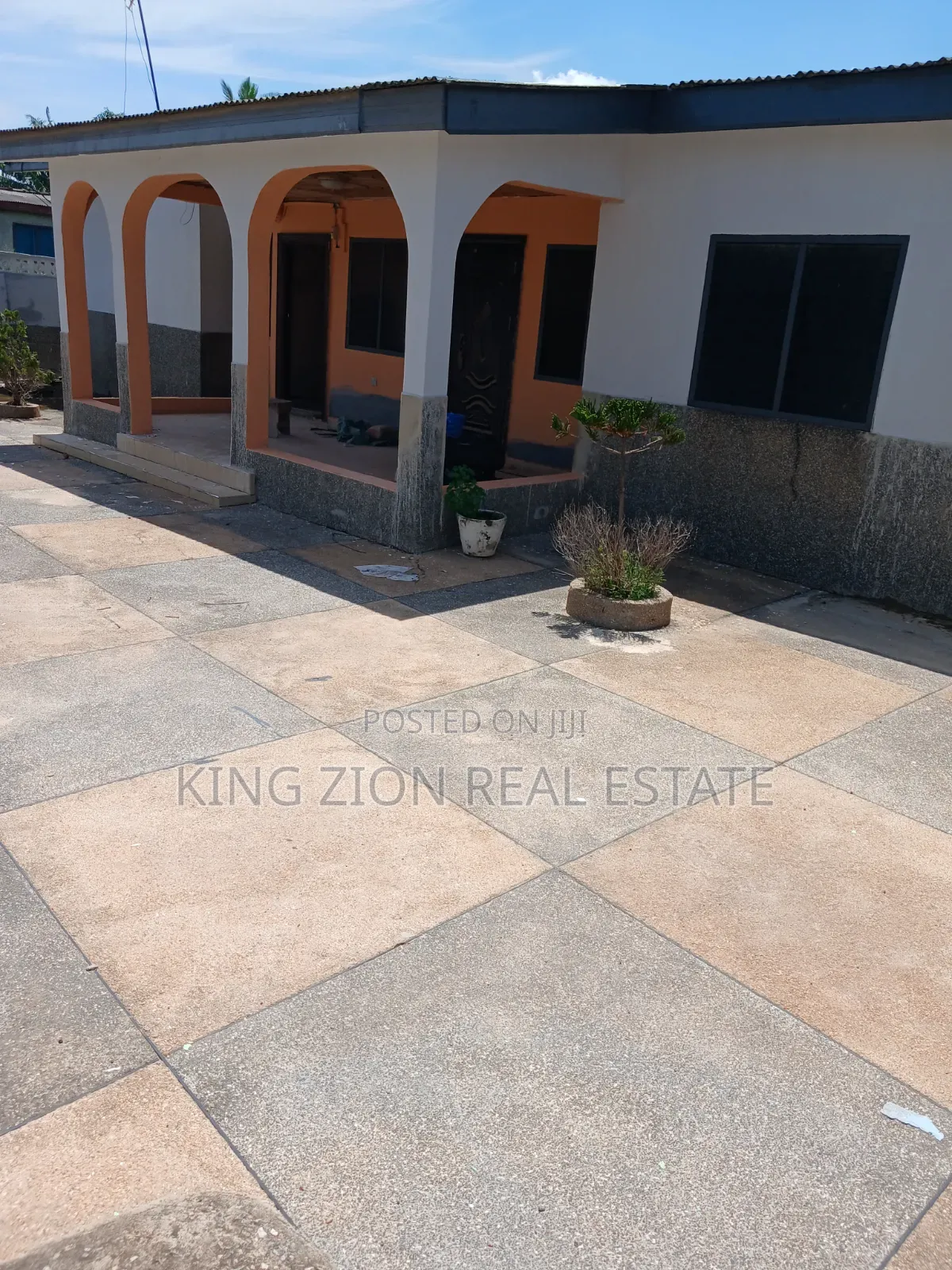 4bdrm House in Kingzion Real, Abrantie for rent