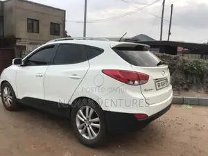 Hyundai Tucson Limited AWD 2013 White