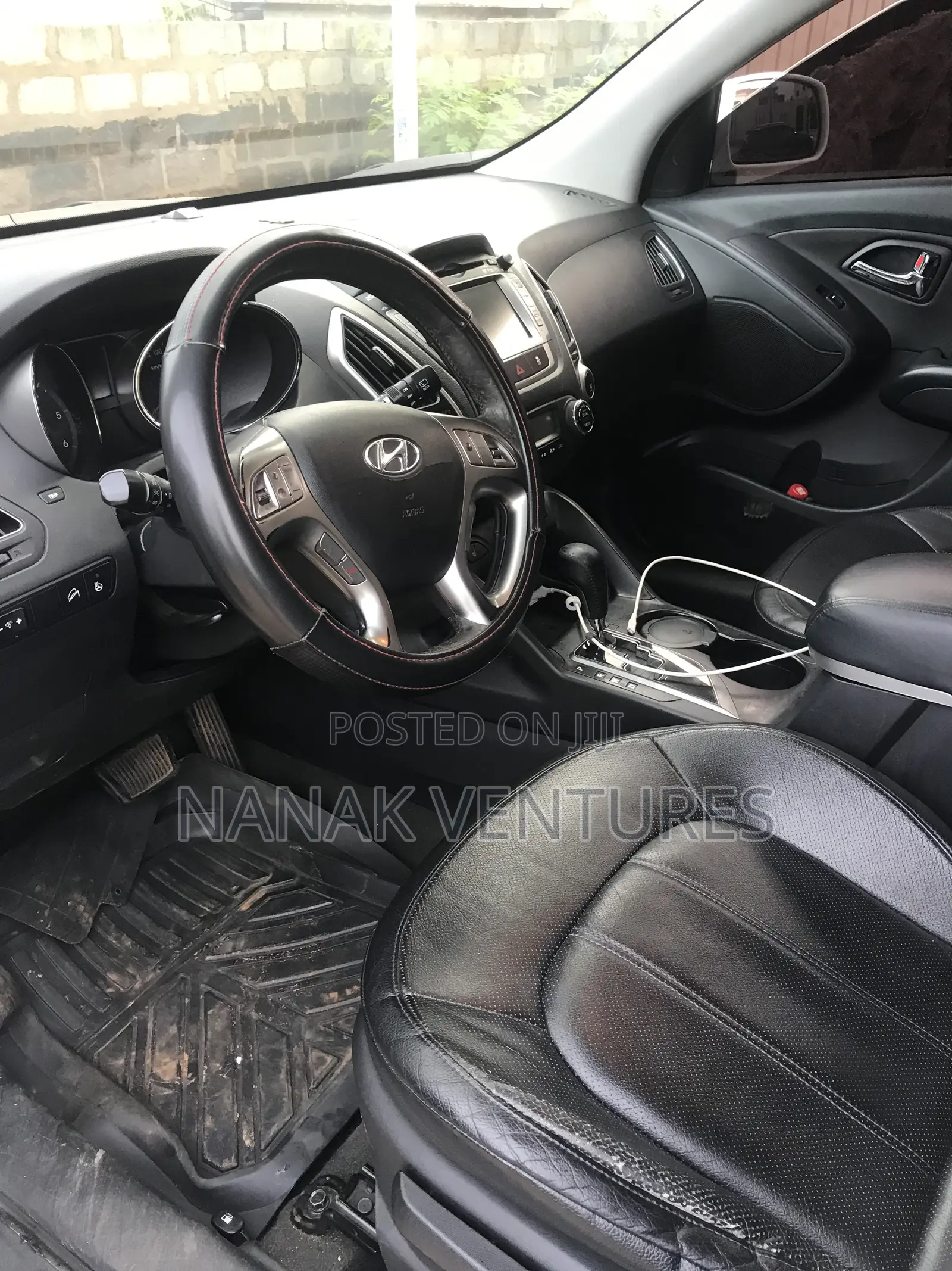 Hyundai Tucson Limited AWD 2013 White