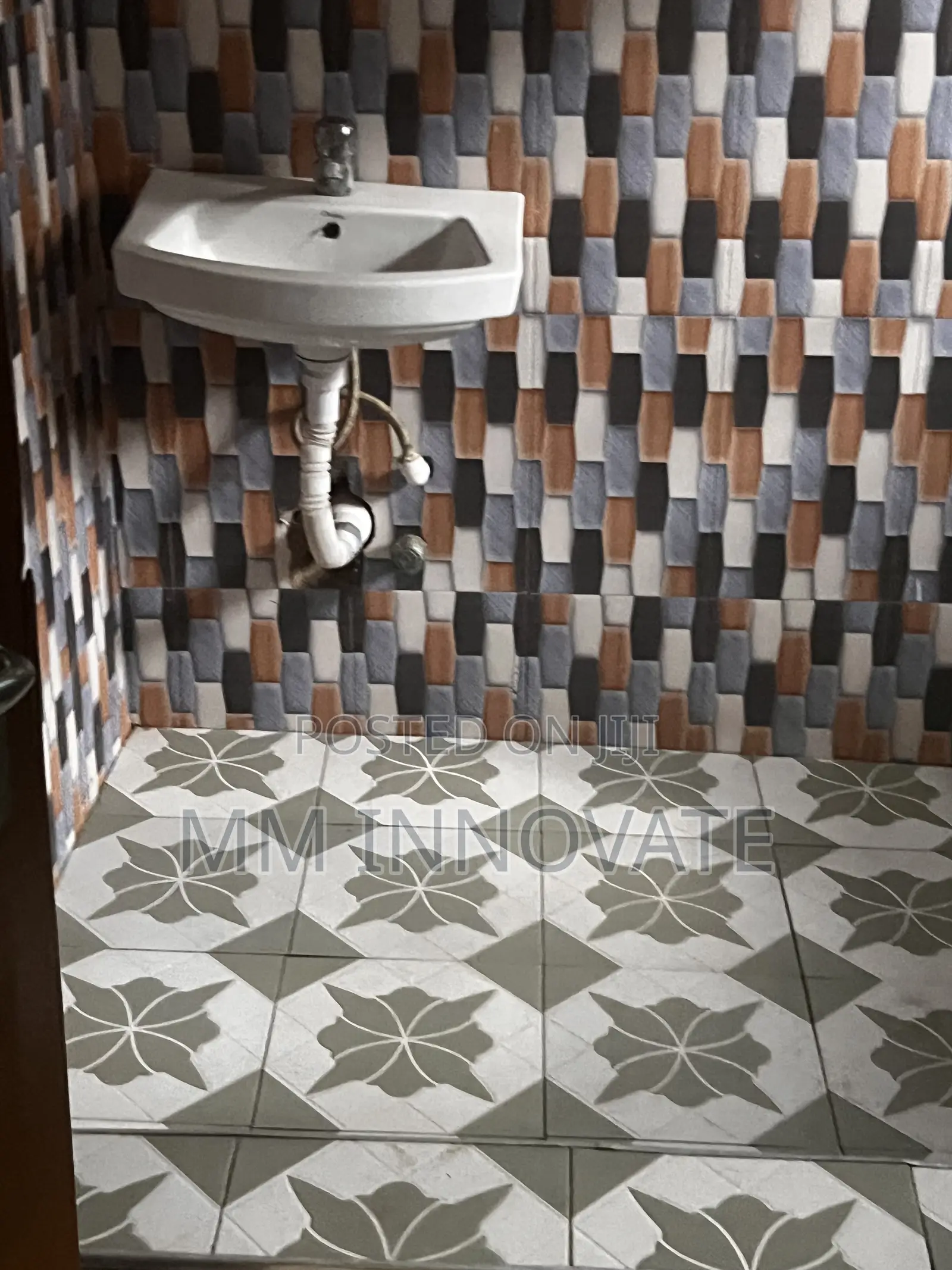2bdrm Apartment in Franco Estate, Acp., Ofankor for rent