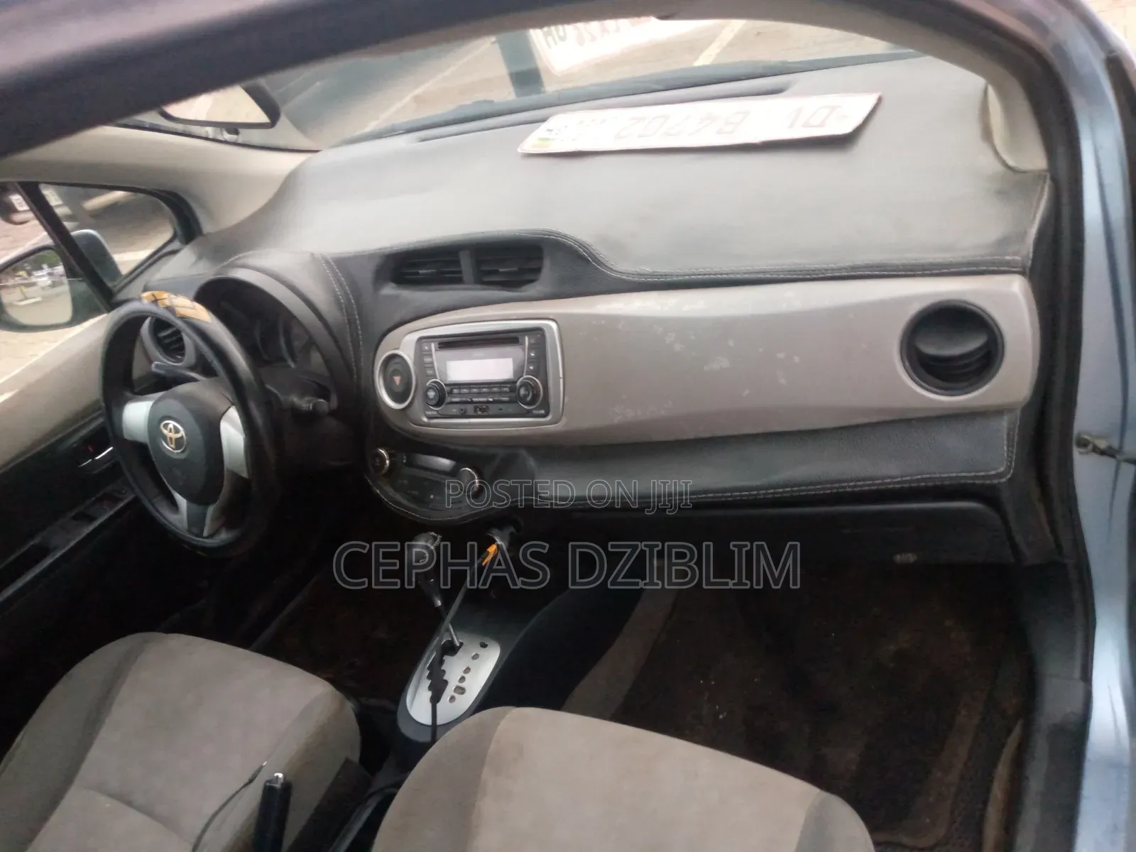 Toyota Vitz 1.5 FWD 5dr 2012 Blue