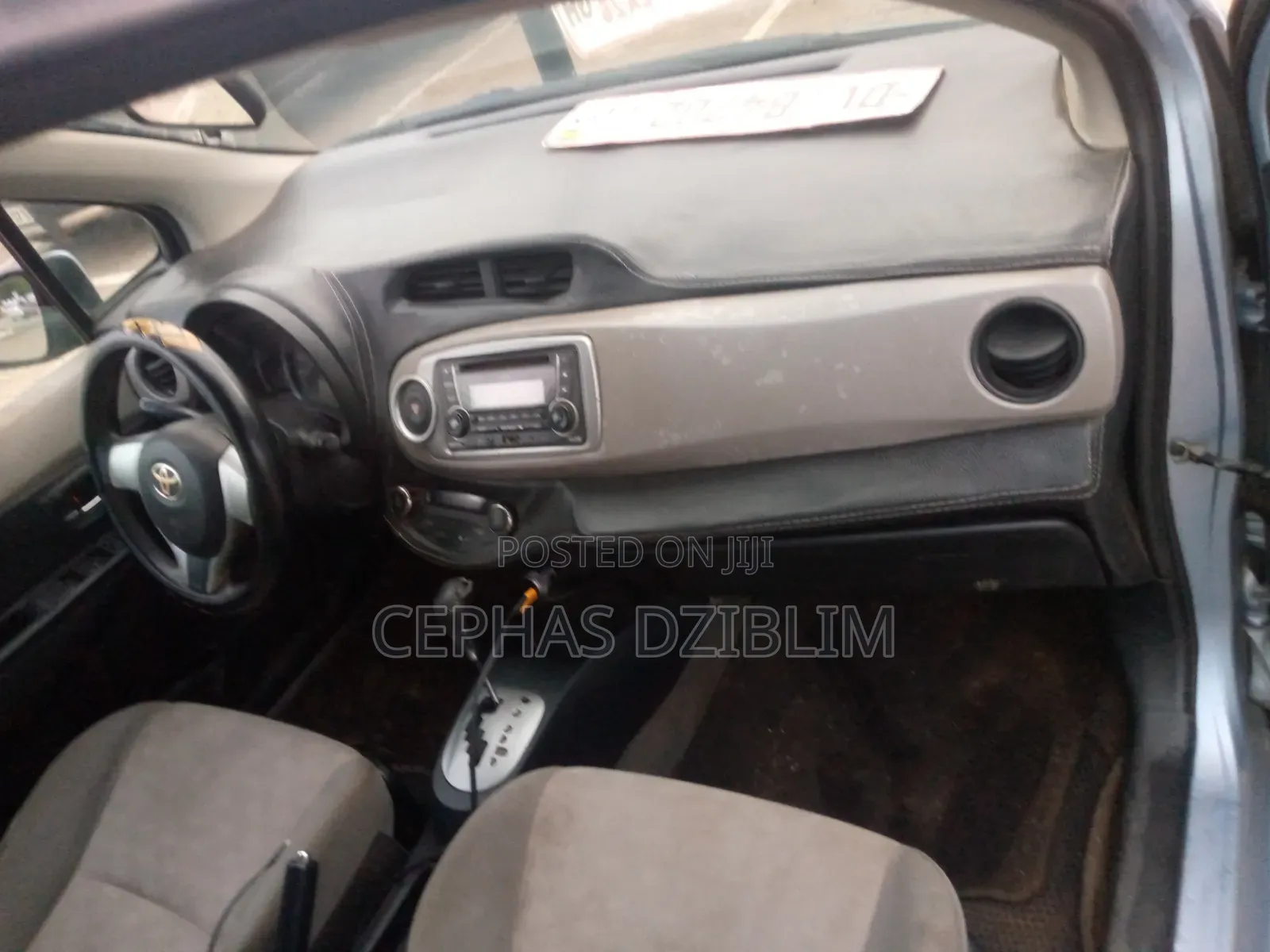 Toyota Vitz 1.5 FWD 5dr 2012 Blue
